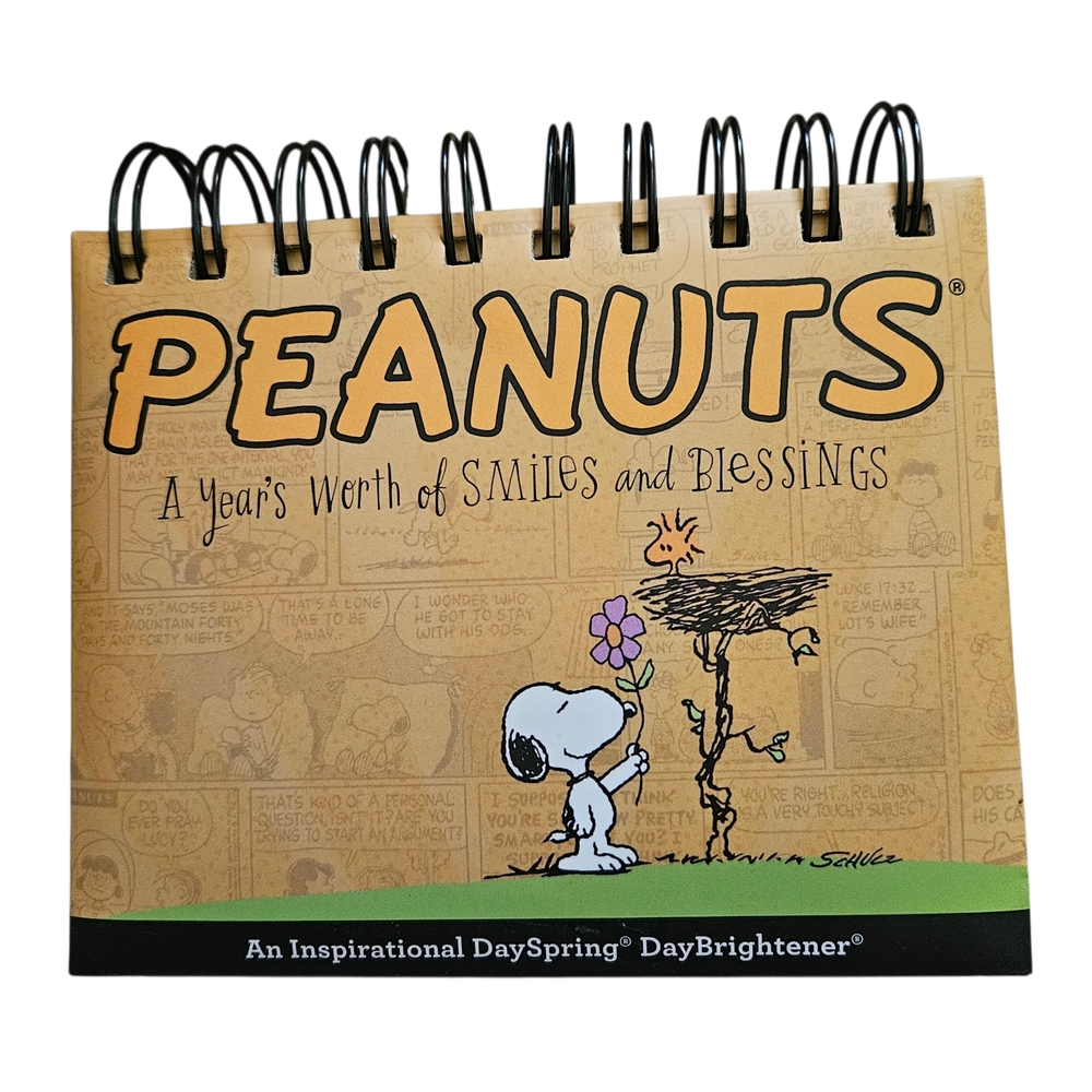 365 DAYS OF PEANUTS DAILY SMILES AND BLESSINGS